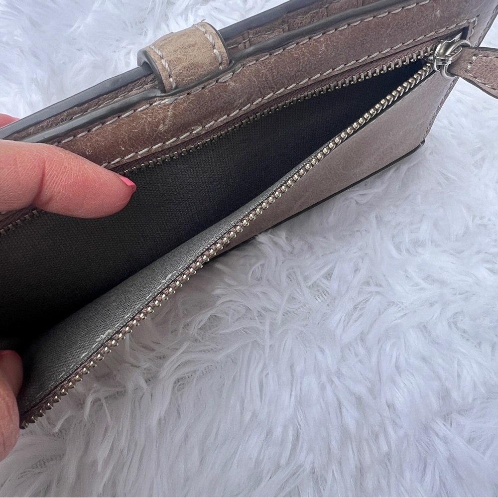 Frye Reed Slim Wallet Khaki Leather - Picture 5 of 11